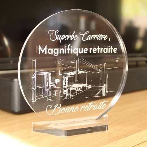 Trophée Plexiglas rond personnalisé Superbe retraite